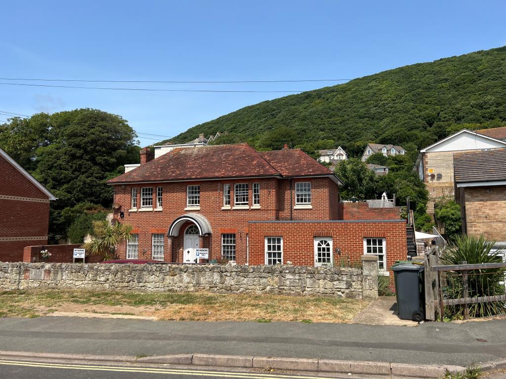 Lot: 102 - FREEHOLD BLOCK OF THREE FLATS AND FORMER BREWERY SITE WITH POTENTIAL - Freehold Investment Opportunity